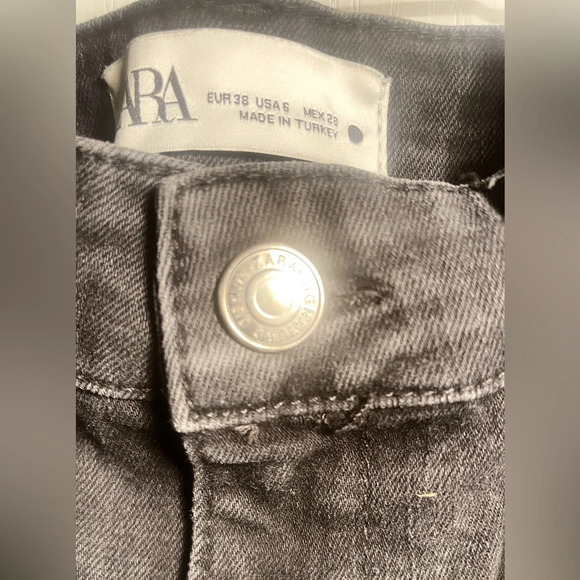 NWT Zara The Olivia split hem straight edge black stylish trendy 2 pckt jeans 6 - Picture 4 of 4